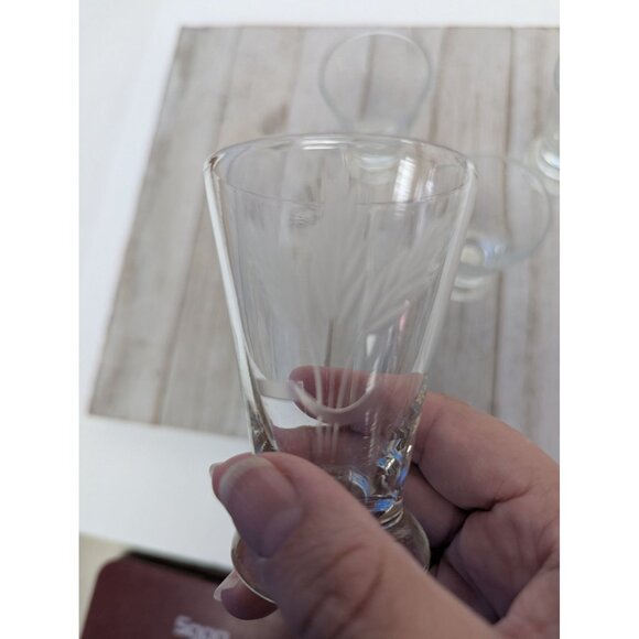 Set Of 4 Shot Glasses Vintage Etched Wheat Pattern 3 1/2" Tall - Picture 5 of 6